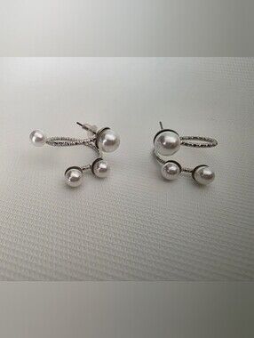 Silver Pearl Cluster Ear Crawler Earrings